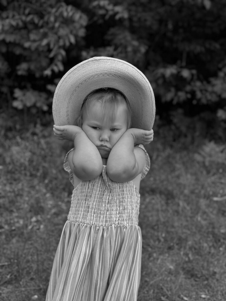 lina lavonne photography about page image of daughter