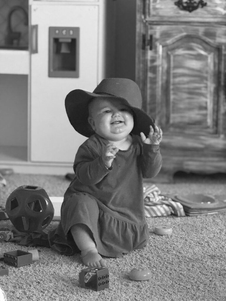 lina lavonne photography about page image of baby