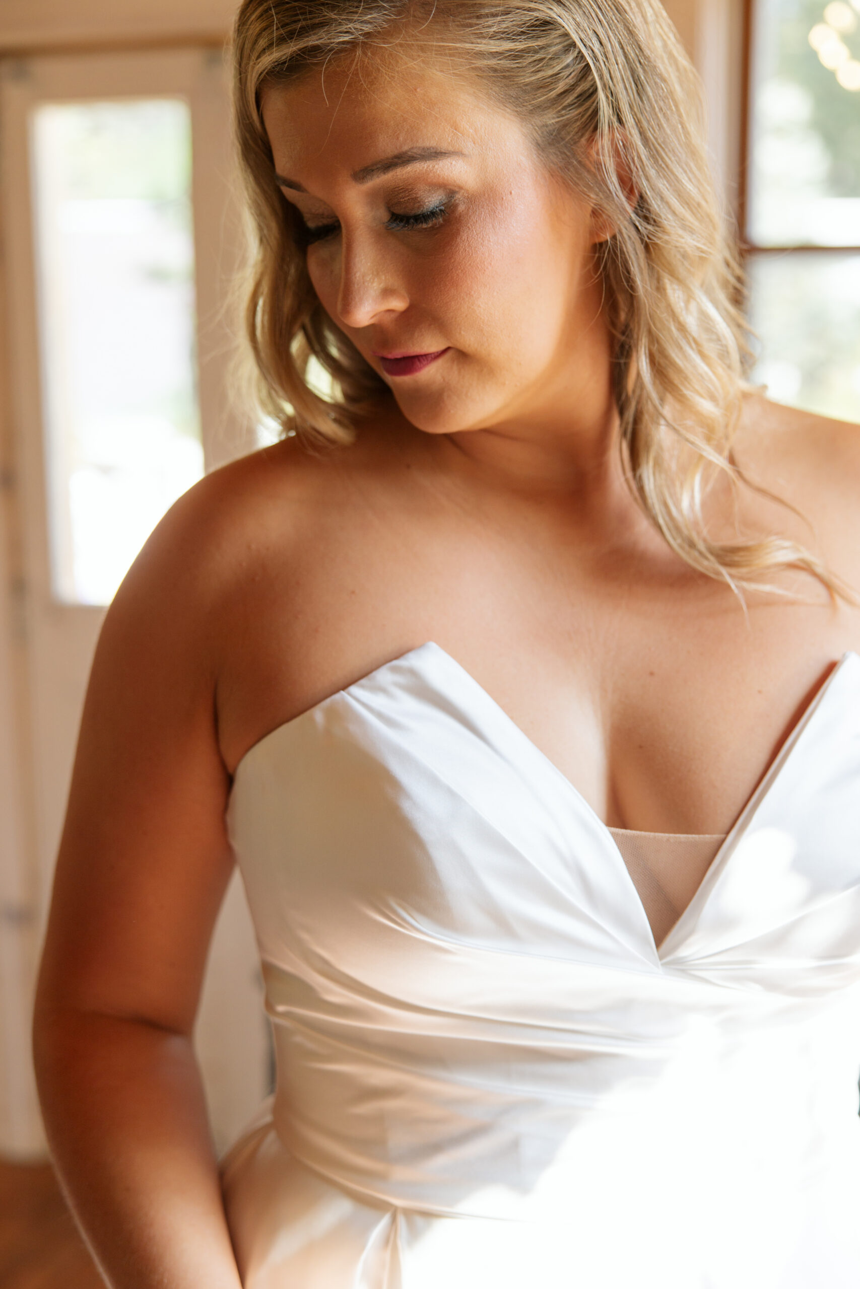 bridal portrait in cottage in glen arbor michigan wedding