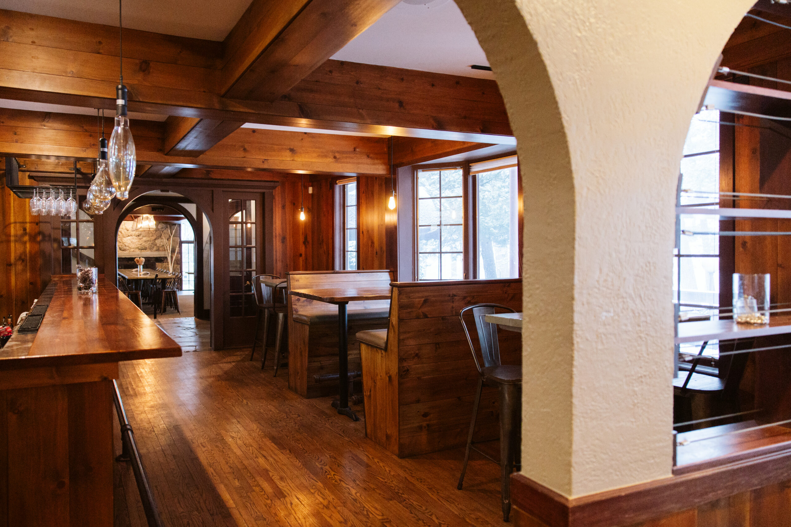 Peninsula room wedding venue in traverse city michigan. photo by traverse city wedding photographer