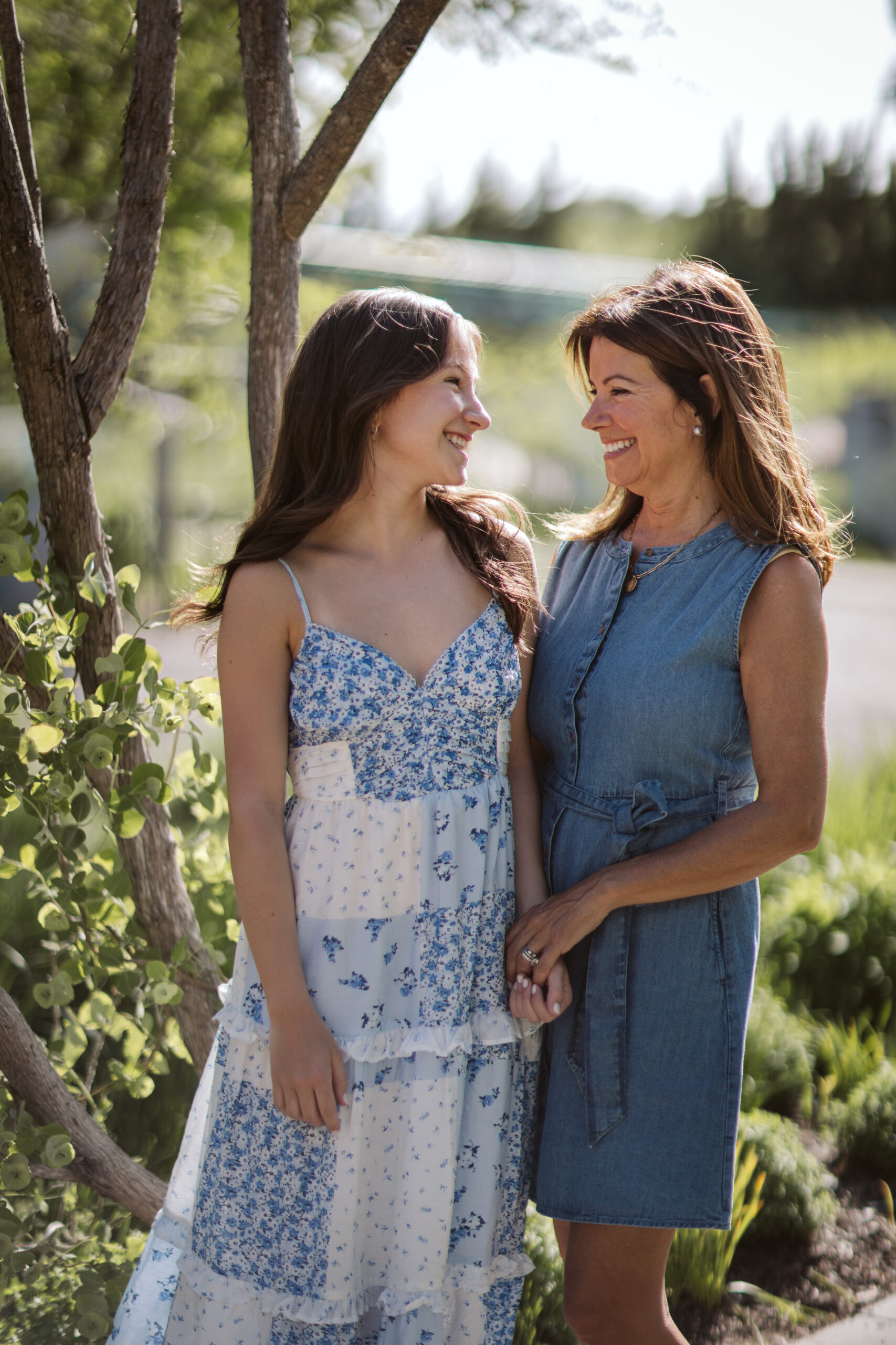 senior portraits in traverse city botanical gardens
